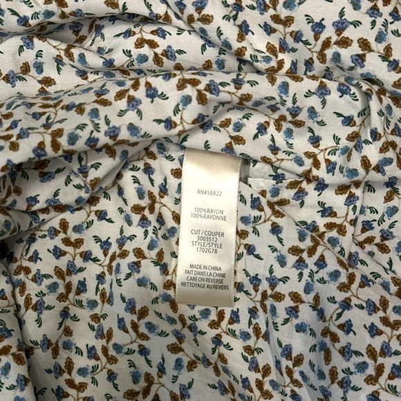 Max Studio Floral Blouse, Size L - Picture 4 of 4